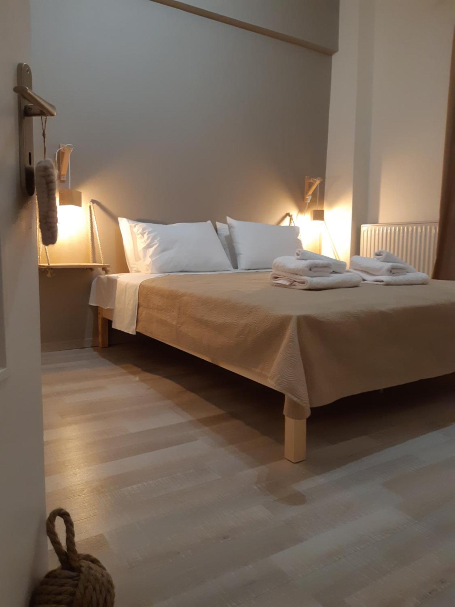 Delphic Moments - Sunny App 3Br, 2Ba With View 아파트 외부 사진