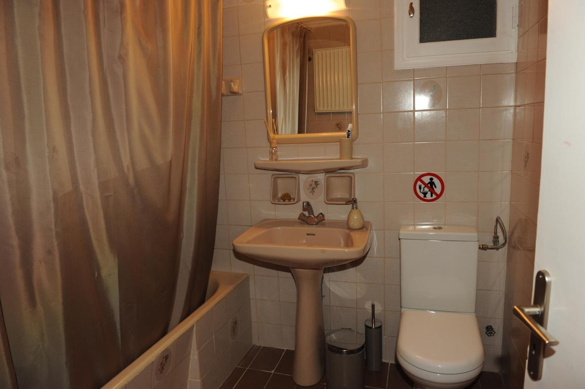 Delphic Moments - Sunny App 3Br, 2Ba With View 아파트 외부 사진