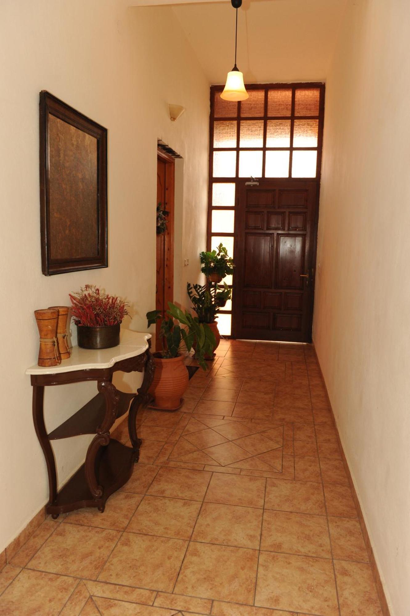 Delphic Moments - Sunny App 3Br, 2Ba With View 아파트 외부 사진